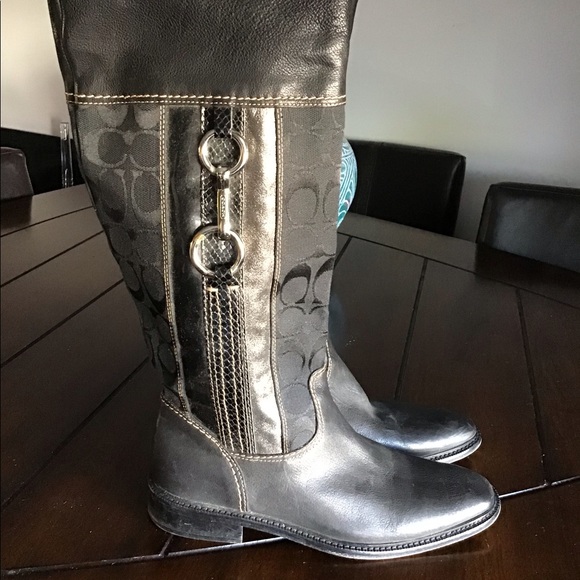 Coach Boots - Picture 1 of 3